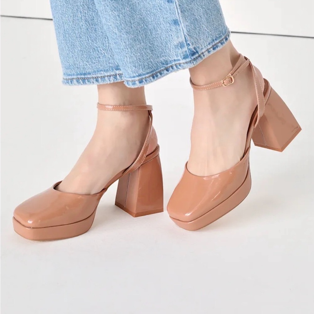 Lulus mode patent ankle strap platform pumps
